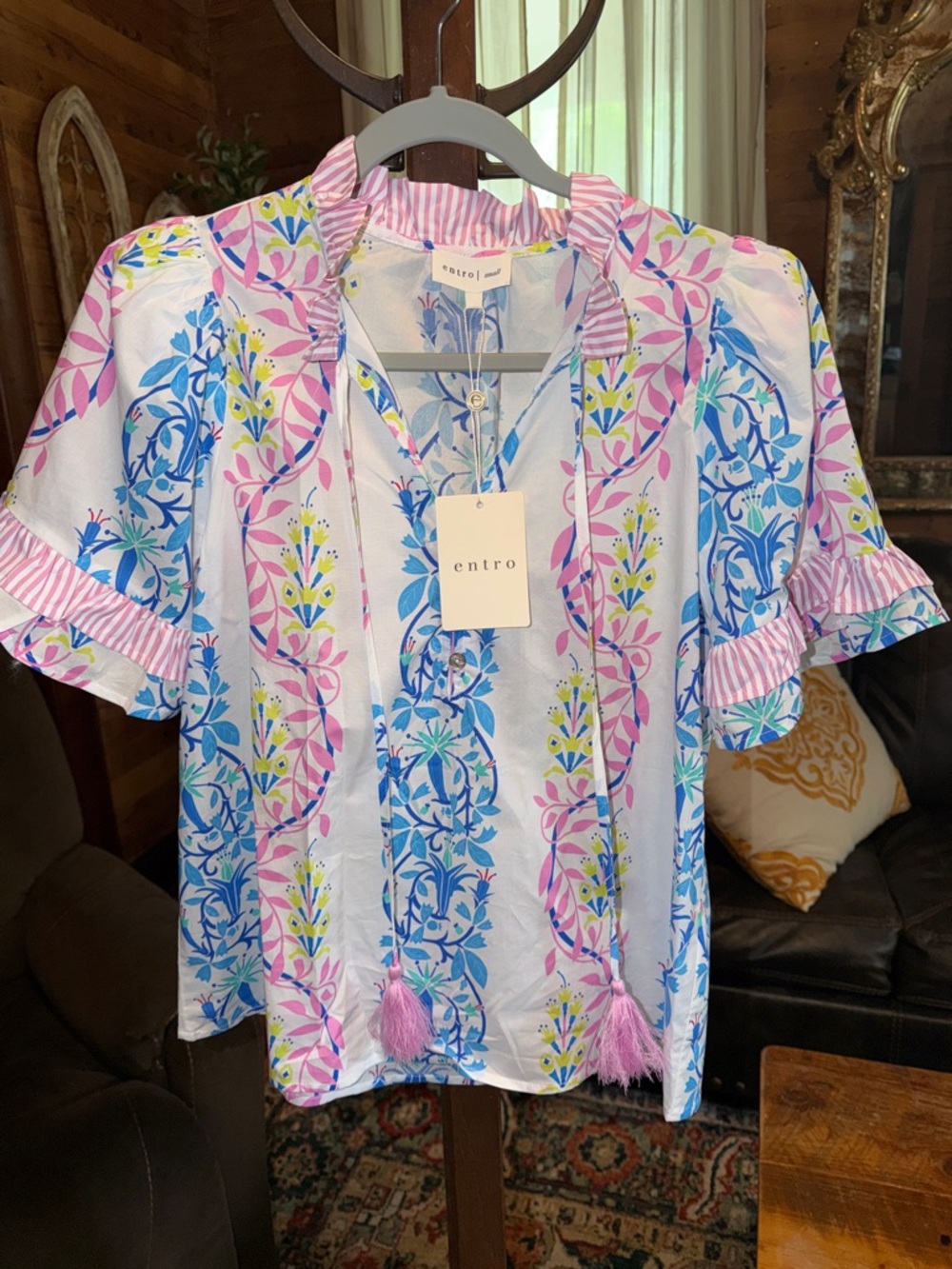 entro White Floral Print Short Sleeve Shirt with Pink & Blue Accents
